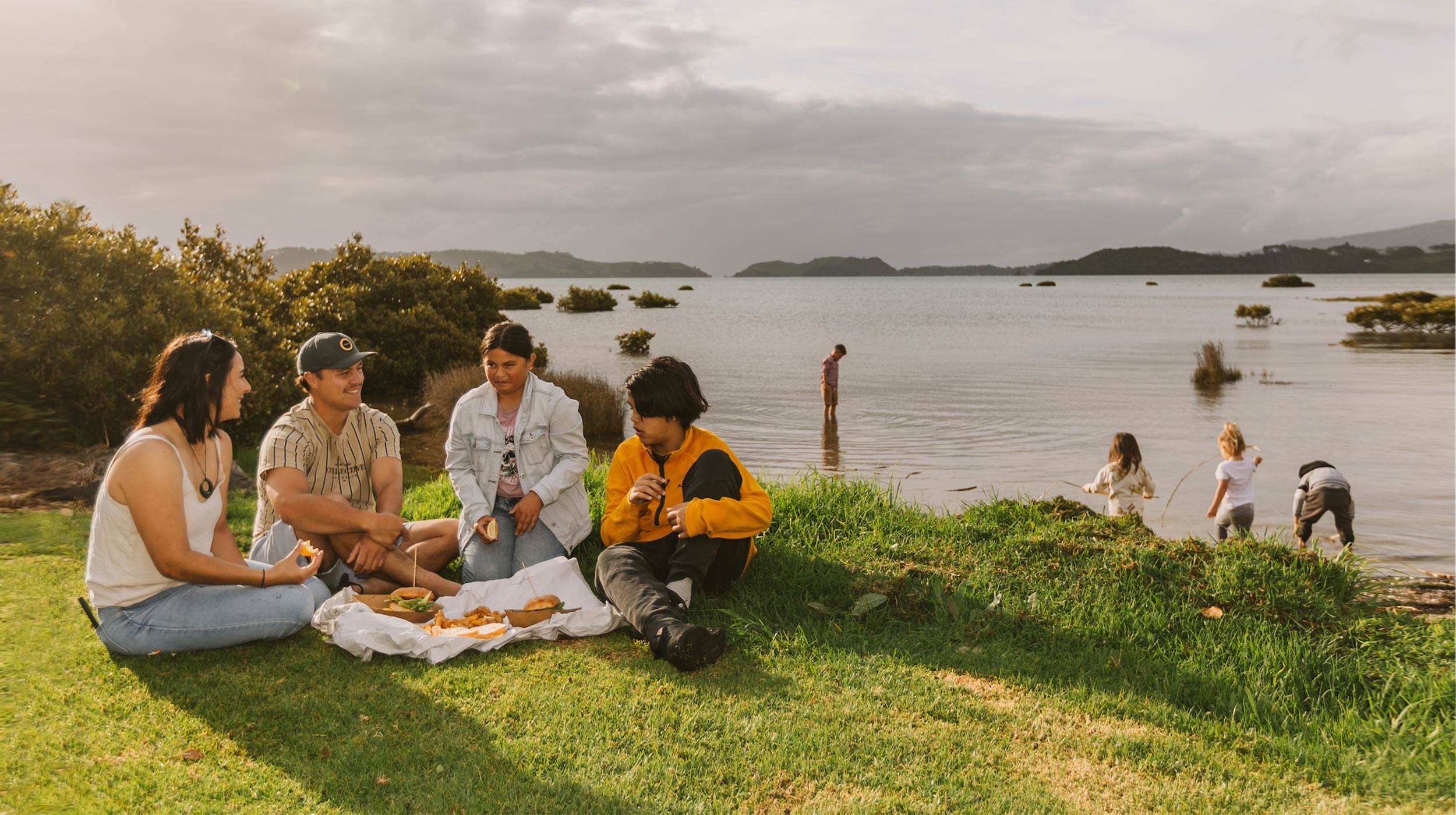 Coromandel-Colville-Business-Assn_Home-Hero_oyster-company-fish-n-chips-3